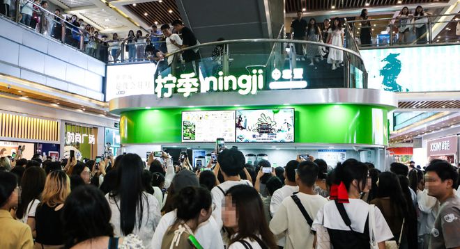 威尼斯网址湘菜头部品牌出价百万年薪招店长！